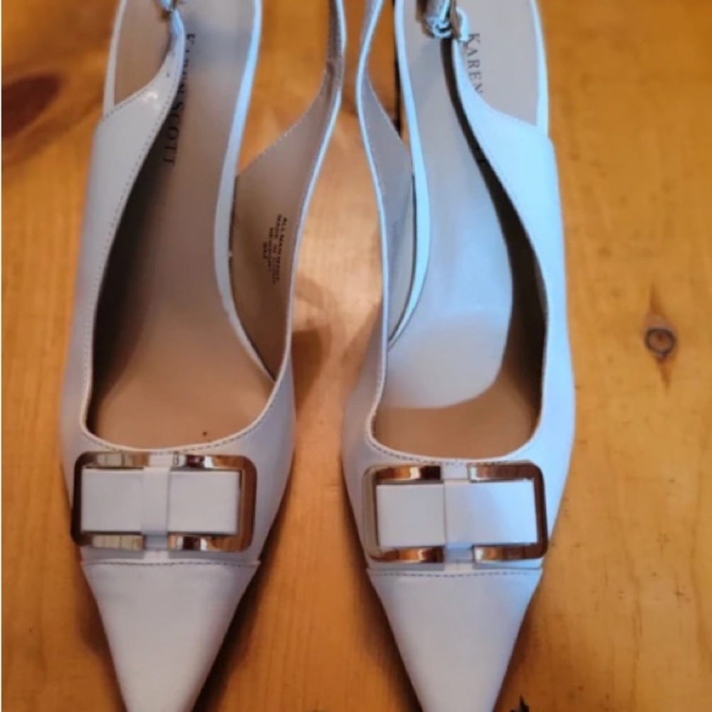 Karen Millen White Heels with Bow Accent